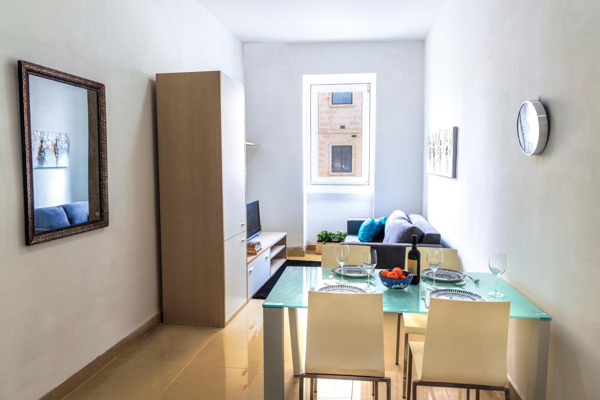 Stylish St.Julians 2 Bedroom Apartment For Rent In The City Centre With Terrace San Ġiljan Extérieur photo